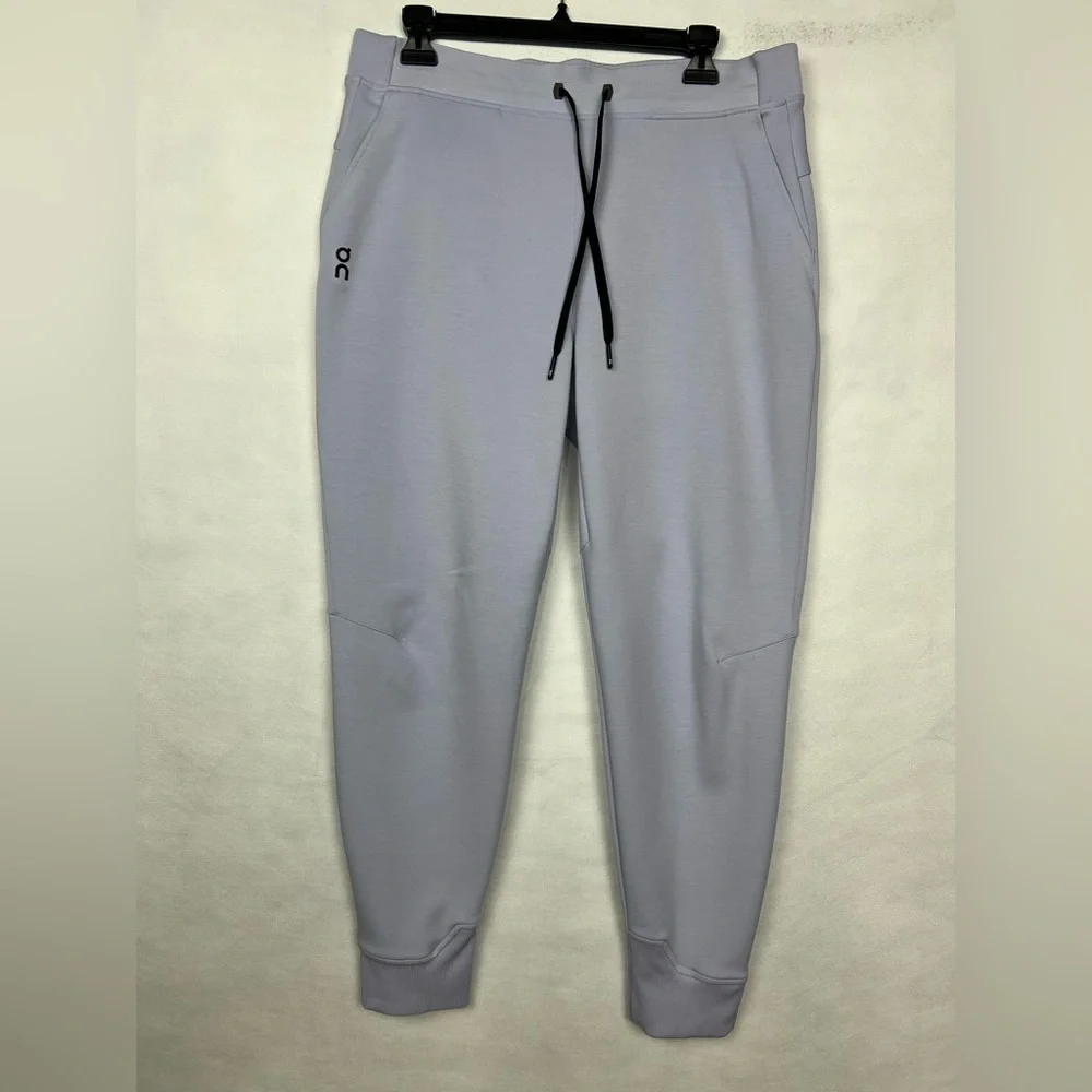 ON Running's  RUN ON CLOUDS SWEAT PANTS, Women size L - Picture 2 of 16